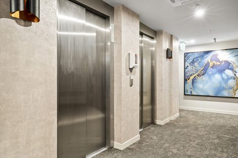 Photo of property in Proximity Apartment Hotel, 906/172 Thorndon Quay, Pipitea, Wellington, 6011