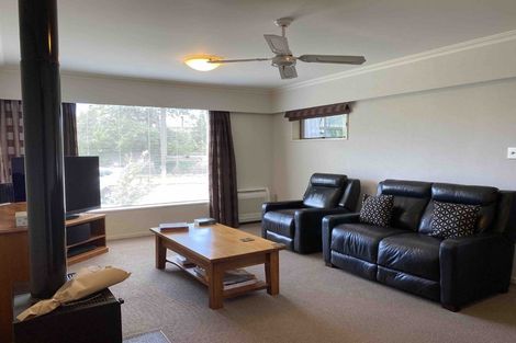 Photo of property in 3 Trigg Crescent, Taradale, Napier, 4112