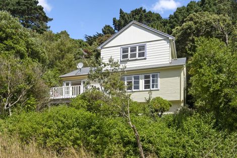 Photo of property in 28 Tannadyce Street, Strathmore Park, Wellington, 6022