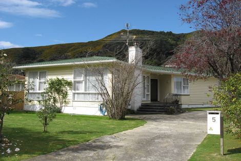 Photo of property in 5 Cleary Street, Waterloo, Lower Hutt, 5011