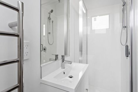 Photo of property in 1e Gloucester Road, Manurewa, Auckland, 2102