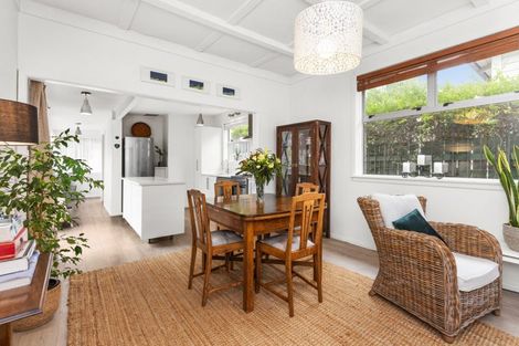 Photo of property in 155 Milton Road, Bluff Hill, Napier, 4110