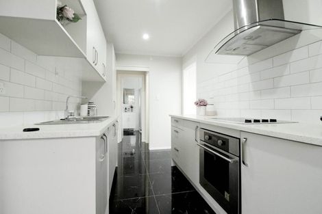 Photo of property in 114 Coxhead Road, Wattle Downs, Auckland, 2103