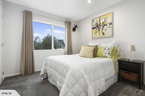 Photo of property in 84 Triangle Road, Massey, Auckland, 0614