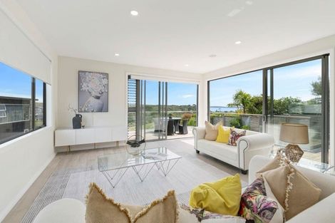 Photo of property in 7 Bounty Road, Long Bay, Auckland, 0630