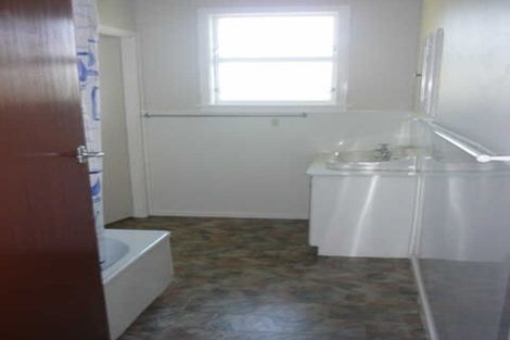 Photo of property in 4 Duke Place, New Plymouth, 4310