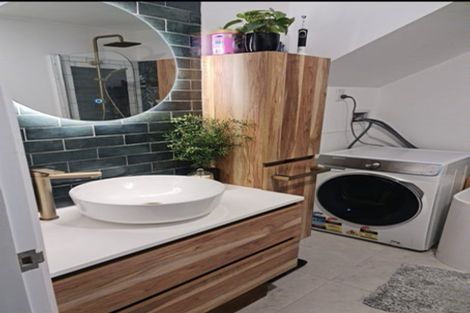 Photo of property in Mendosa Terraces Apartments, 3/9 Ebor Street, Te Aro, Wellington, 6011