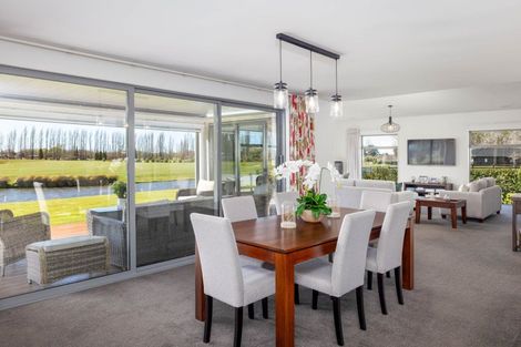 Photo of property in 52 Mapleham Drive, Pegasus, 7612