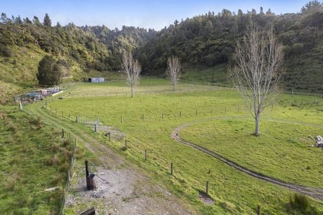 Photo of property in 186 Uruti Road, Uruti, Urenui, 4378