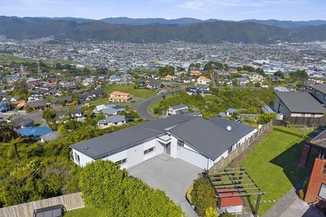 Photo of property in 34 Arahiwi Grove, Tirohanga, Lower Hutt, 5010