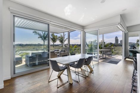 Photo of property in 53 Walter Street, Hauraki, Auckland, 0622