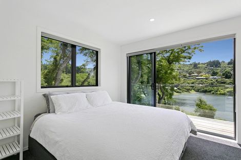 Photo of property in 19 Parawera Drive, Acacia Bay, Taupo, 3330