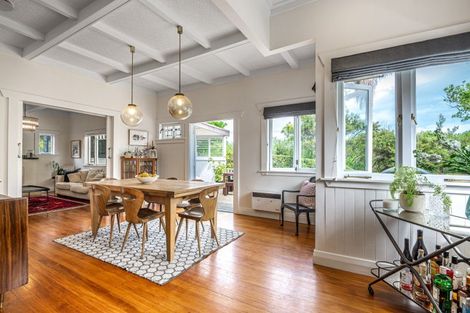 Photo of property in 2/46 Gladstone Road, Northcote, Auckland, 0627