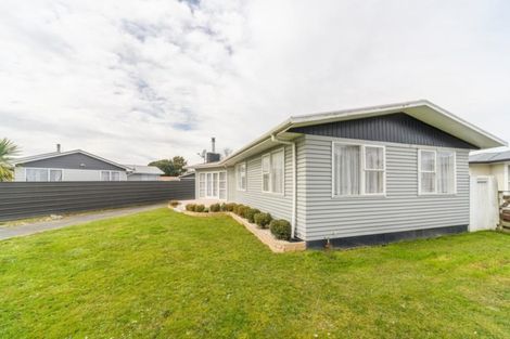 Photo of property in 26 Rhodes Drive, Kelvin Grove, Palmerston North, 4414