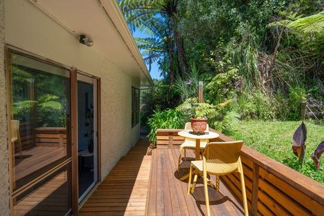 Photo of property in 11 Bogle Grove, Stokes Valley, Lower Hutt, 5019