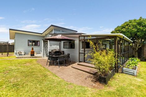 Photo of property in 22 Villa Place, Bell Block, New Plymouth, 4312