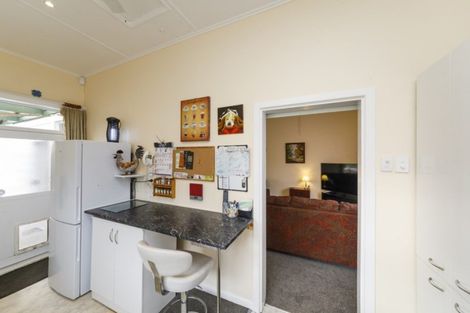 Photo of property in 16 Lyon Street, Marton, 4710