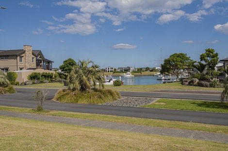 Photo of property in 12 Mariners Haven, One Tree Point, 0118