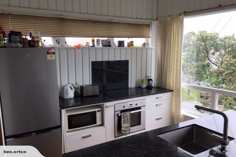 Photo of property in 60 Mortimer Terrace, Brooklyn, Wellington, 6021