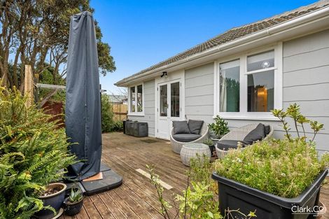 Photo of property in 142 Te Pene Avenue, Titahi Bay, Porirua, 5022