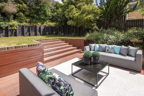 Photo of property in 9 Ramoana Mews, Shelly Park, Auckland, 2014