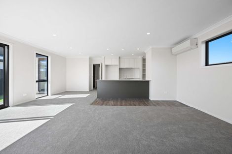 Photo of property in 9 Halo Green, Peacocke, Hamilton, 3206