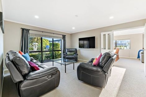 Photo of property in 23 Wawatai Drive, Karaka, Papakura, 2113