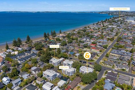 Photo of property in 7c Puriri Avenue, Orewa, 0931