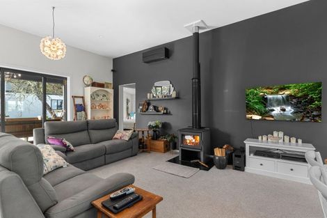 Photo of property in 6 The Strand, Whakapirau, Maungaturoto, 0583