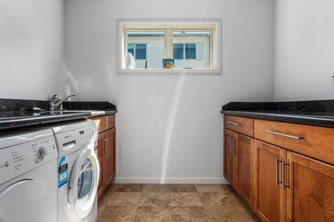 Photo of property in 28 Barry Avenue, Whakatane, 3120