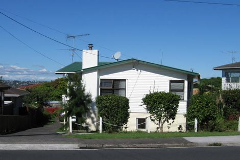 Photo of property in 29 Hepburn Road, Glendene, Auckland, 0602