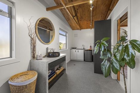Photo of property in 37 Main Road, Raglan, 3225