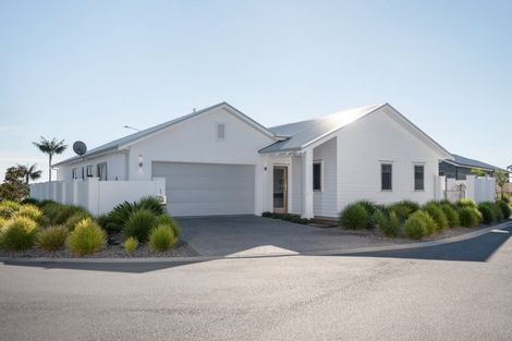 Photo of property in 1 Astelia Lane, Papamoa Beach, Papamoa, 3118