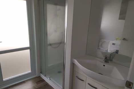 Photo of property in 1/462 East Coast Road, Windsor Park, Auckland, 0630