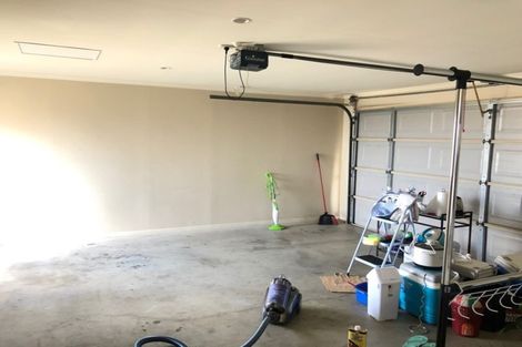 Photo of property in 40 Carrick Glen Avenue, Flat Bush, Auckland, 2019