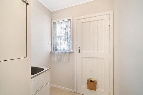 Photo of property in 16 Coniston Avenue, Te Atatu South, Auckland, 0610