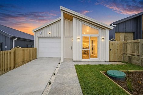 Photo of property in 14 Kopu Road, Orewa, 0931