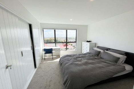 Photo of property in 4/60 Highland Drive, Highland Park, Auckland, 2010