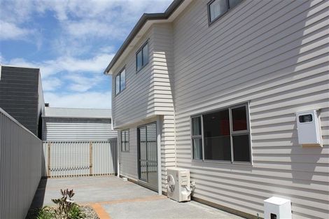 Photo of property in 28 Latimer Way, Petone, Lower Hutt, 5012
