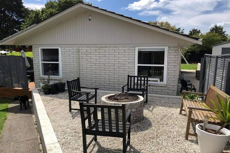 Photo of property in 9 Gregg Place, Sunnyvale, Auckland, 0612