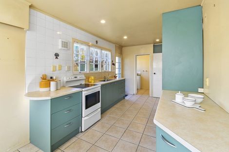 Photo of property in 22 Sunnypark Avenue, Rosehill, Papakura, 2113