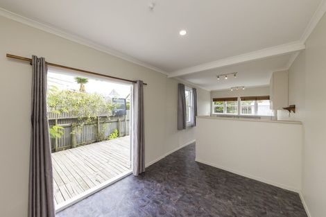 Photo of property in 53 Lombard Street, Palmerston North, 4410