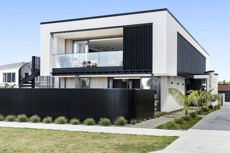 Photo of property in 6 Puni Street, Fitzroy, New Plymouth, 4312