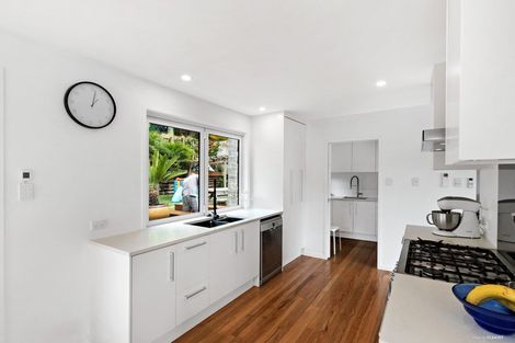 Photo of property in 30 Awaruku Road, Torbay, Auckland, 0630