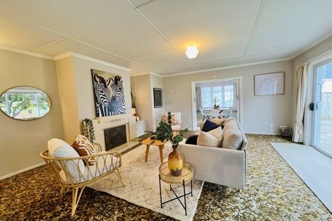 Photo of property in 17 Thyra Street, Dannevirke, 4930