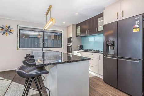 Photo of property in 14 Kaiaho Close, Aotea, Porirua, 5024