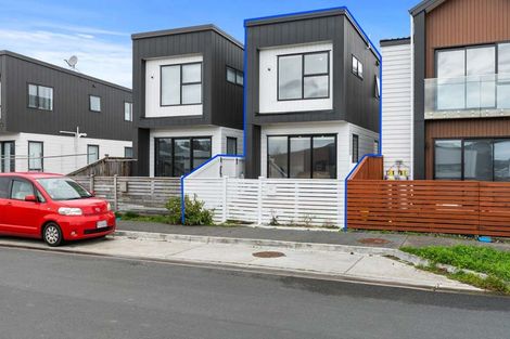 Photo of property in 18 Parahau Road, Papakura, 2110