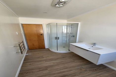 Photo of property in 66-68 Waihora Crescent, Waitangirua, Porirua, 5024