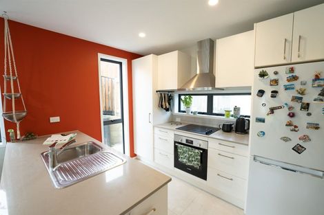 Photo of property in 42e View Road, Henderson, Auckland, 0612