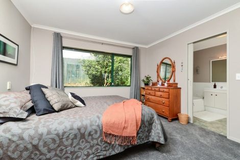 Photo of property in 17 Rosehill Place, Nawton, Hamilton, 3200